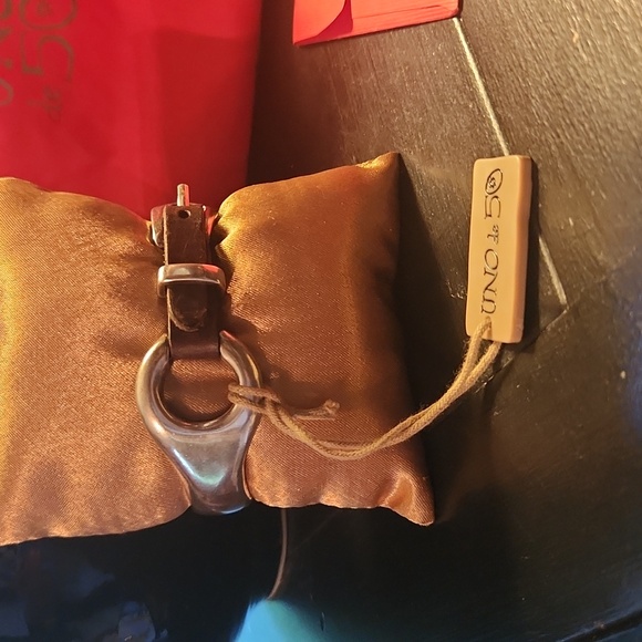 Super Cool New Uno de 50 Silver And Leather Bracelet - Picture 4 of 9